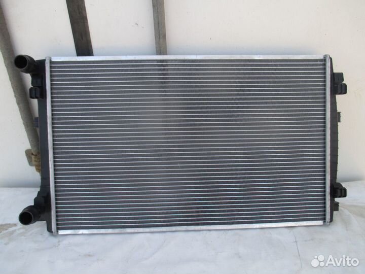 Радиатор охлаждения Шкода октавия А7 Фольксв Гольф