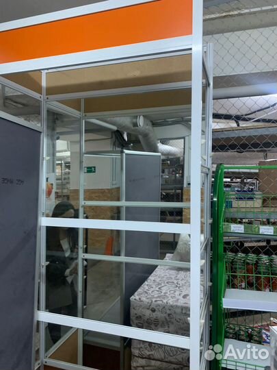 Стеклянная витрина бу