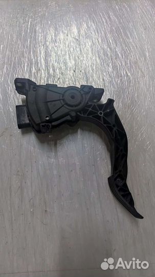 Педаль газа Ford Fusion