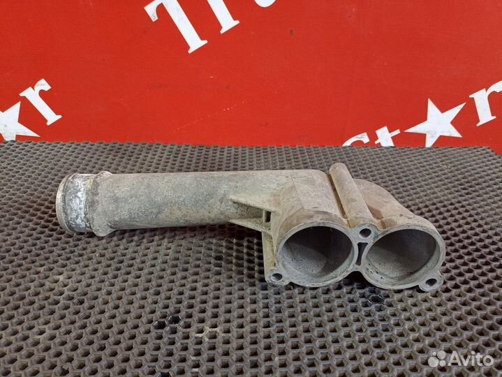 Патрубок корпуса термостата