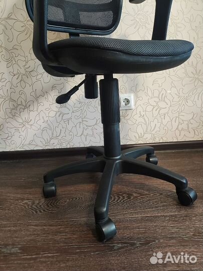 Компьютерное кресло