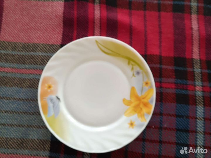 Тарелки десертные