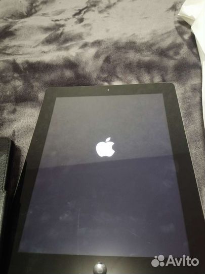 Apple iPad 2 (MC774RS/A) Wi-Fi + 3G 32Gb черный