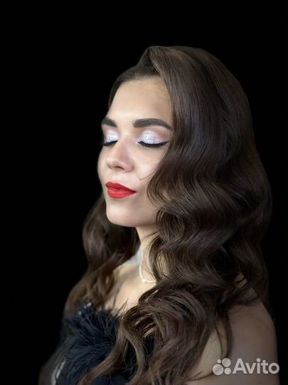 Причёски и макияж