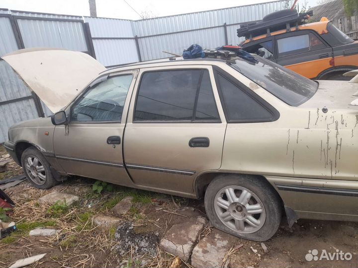 Daewoo nexia двери передние