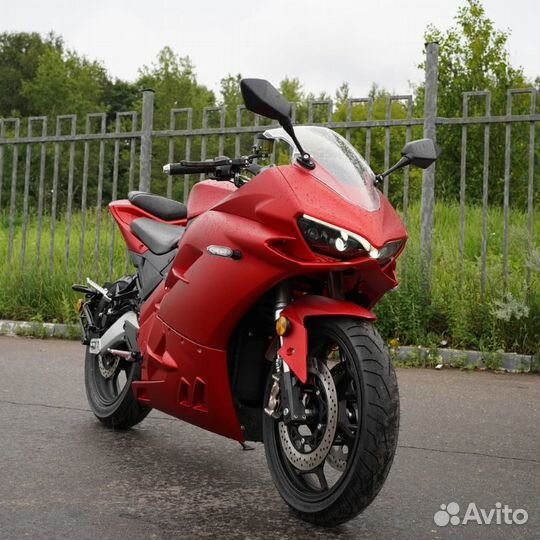 Электромотоцикл ECO-Ducati Panigale