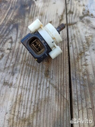 Дaтчик положения кузова Toyota Lexus