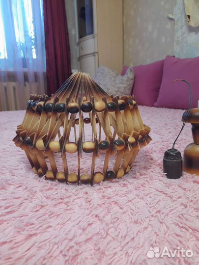 Люстра деревянная