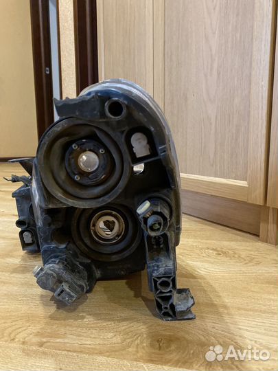 Правая фара на Ниссан альмераg 15 оригинал 2016г