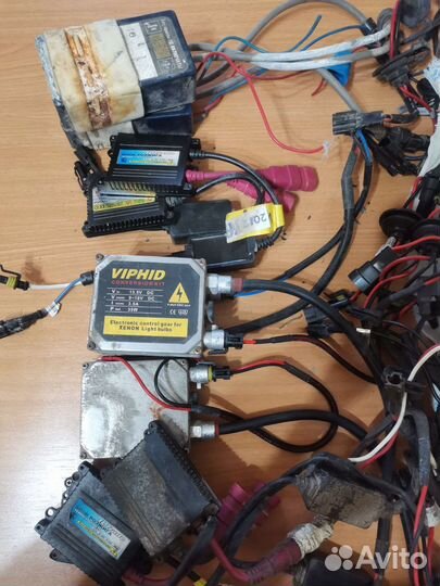 Комплект ксенона с блокам розжига и лампами