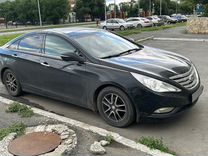 Hyundai Sonata 2.0 AT, 2011, 280 000 км, с пробегом, цена 740 000 руб.