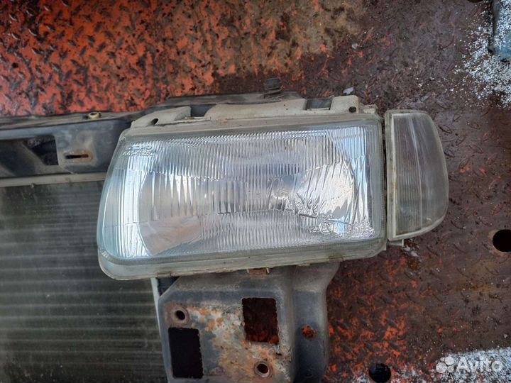 Фара передняя Volkswagen polo classic caddi