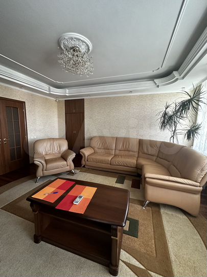 2-к. квартира, 90 м², 10/16 эт.