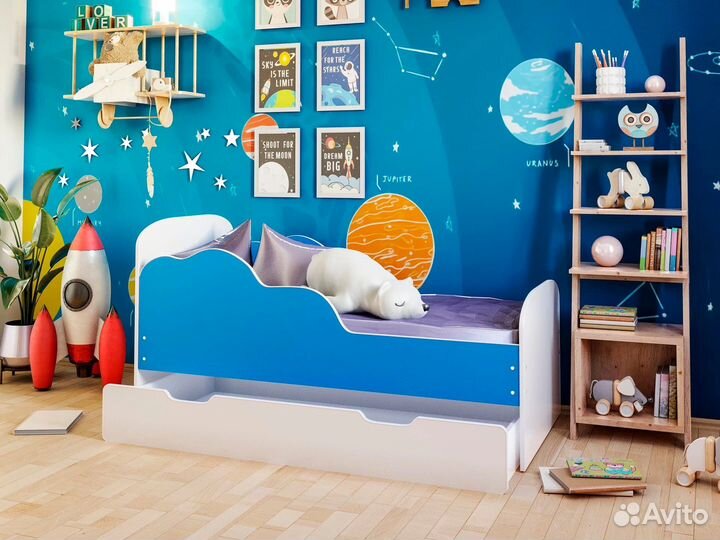 Детская кровать с фигурным бортиком