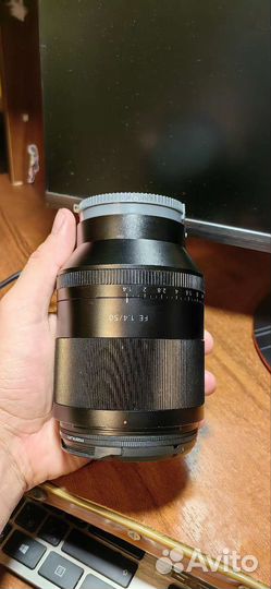 Sony Carl Zeiss Planar T* FE 50mm f/1.4 ZA (sony)