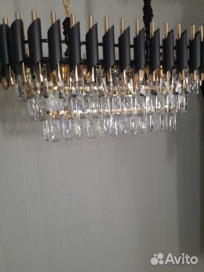 Люстра новая