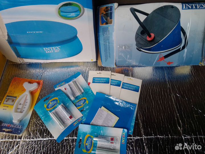 Для бассейна тент, фильтр, насос и прочее