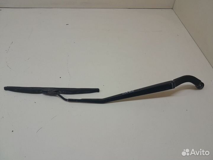 Поводок стеклоочистителя передний правый Nissan Al