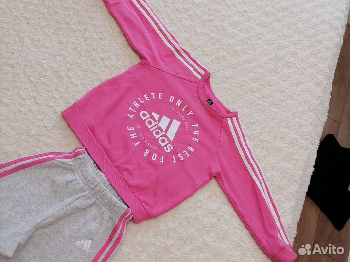 Спортивный костюм adidas для девочек