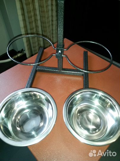 Стойка с мисками для кошек и собак Triol 0.35 л