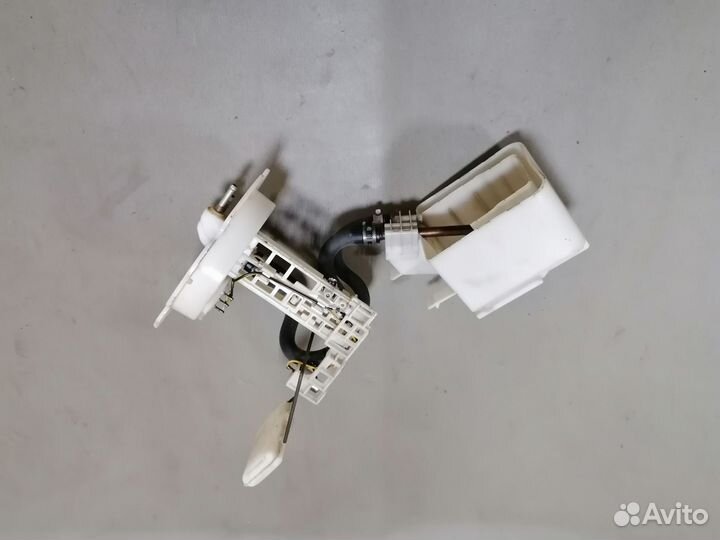 Дизельный датч.уровня топл.Nissan Almera N15 1997