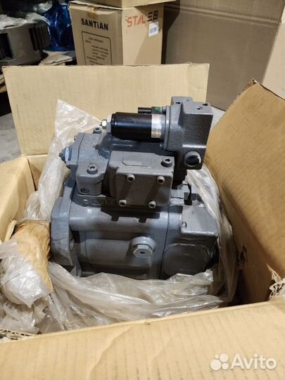 Гидромотор привода вент Hitachi 4633474 xz450