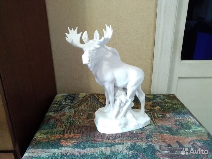 Фарфоровая статуэтка Лось лфз