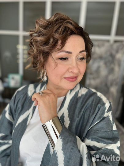 Стилист имиджмейкер