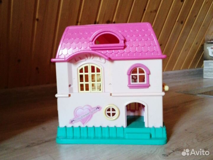 Маленький кукольный домик