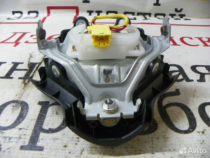 Подушка безопасности в рулевое колесо Peugeot 4007