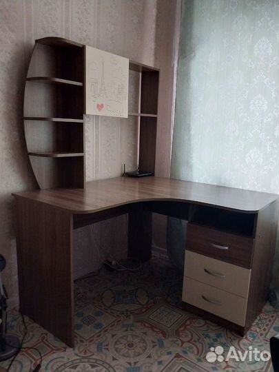 Компьютерный стол