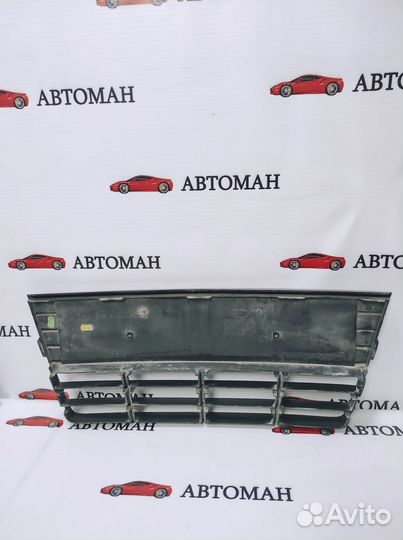 Решетка бампера передняя Ford Focus 3 2011-2019