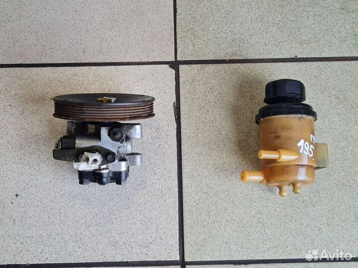 Насос гидроусилителя гур Kia Magentis 2001г