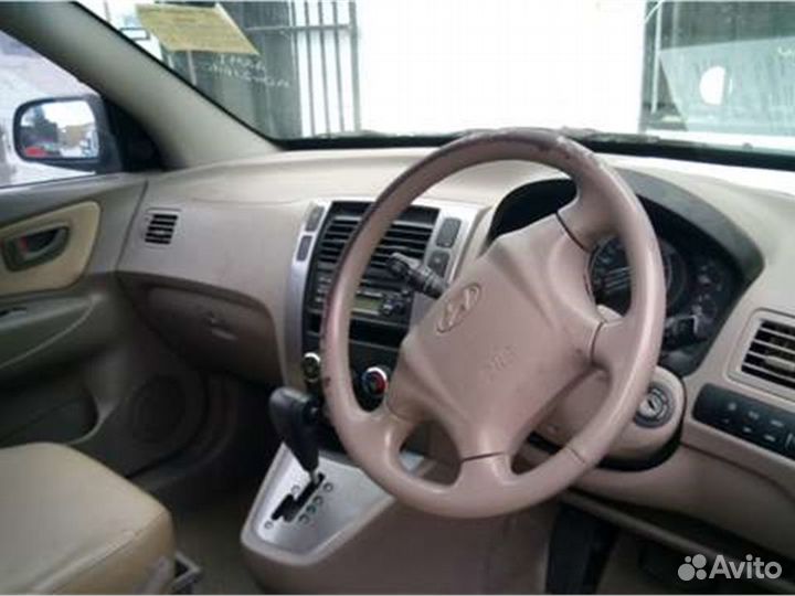 Разбор на запчасти Hyundai Tucson 1 2004-2009