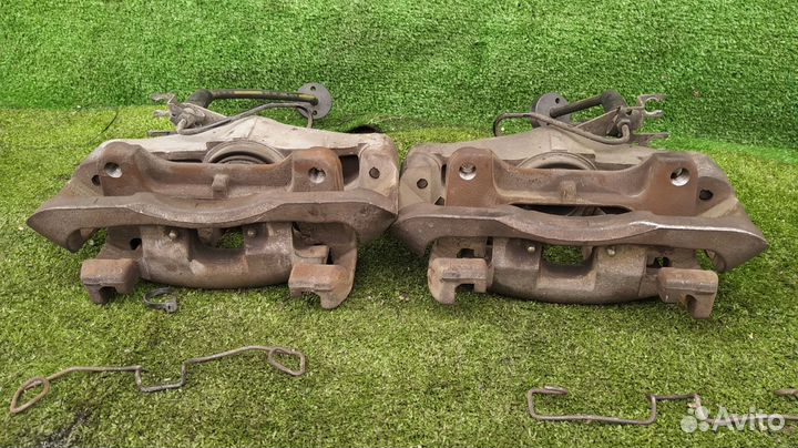 Суппорта пара передняя Audi A6 Allroad C5 BES 2003