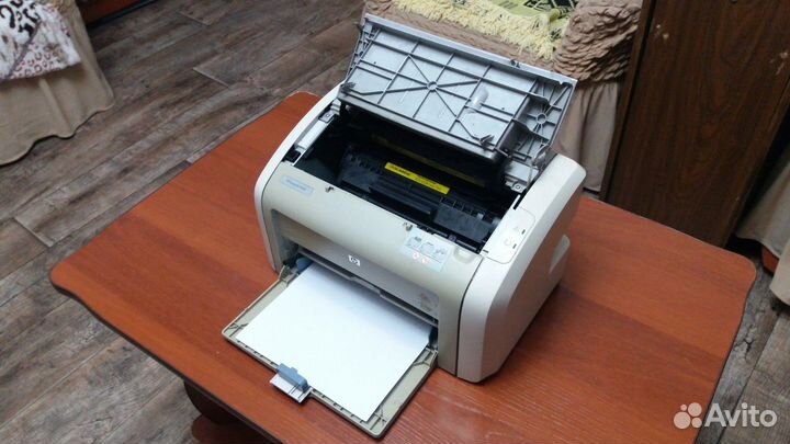 Лазерный принтер HP Laser Jet 1020 c картриджем