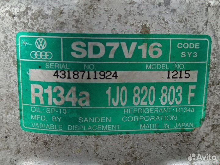 Компрессор кондиционера для Volkswagen Golf 4