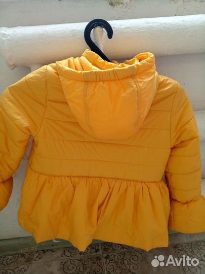 Куртка для девочки,межсезонье р.от 104до 110