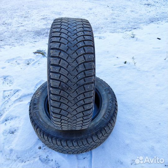 Michelin X-Ice North 215/65 R16