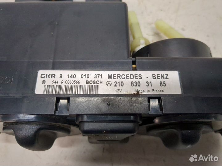 Переключатель отопителя Mercedes E W210, 2001