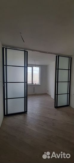 Стеклянная гардеробная