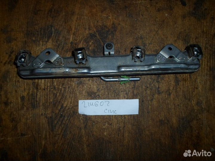 Рейка топливная (рампа) (Honda Civic)