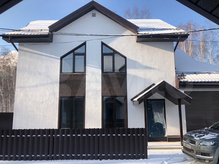 Дом 208 м² на участке 5 сот.