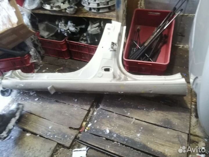 Renault Fluence порог левый