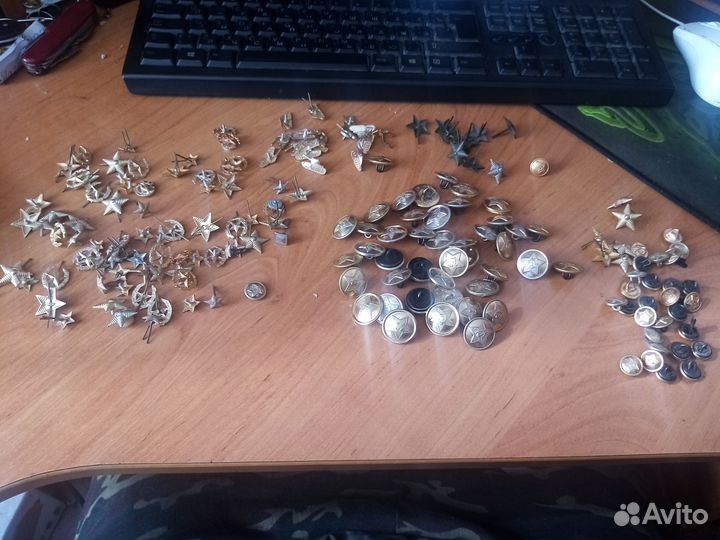 Пуговицы и знаки армейские СССР