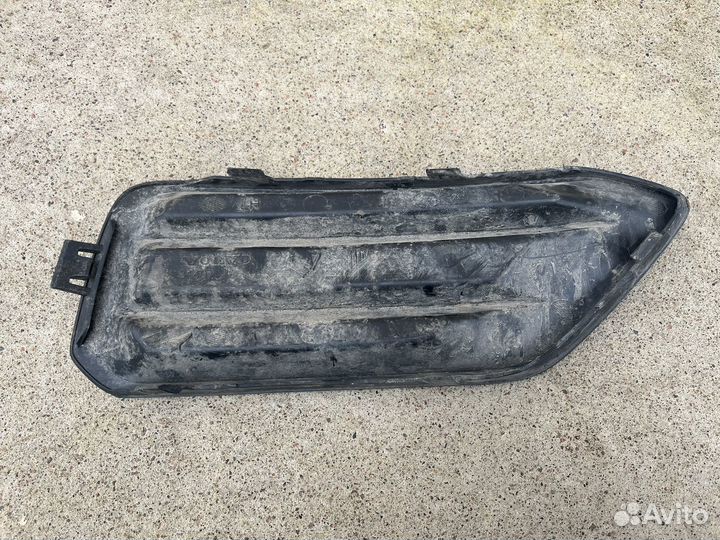 Заглушка переднего бампера левая Volvo XC40 с 2017