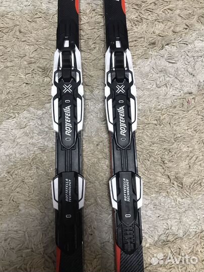 Беговые коньковые лыжи rossignol wcs