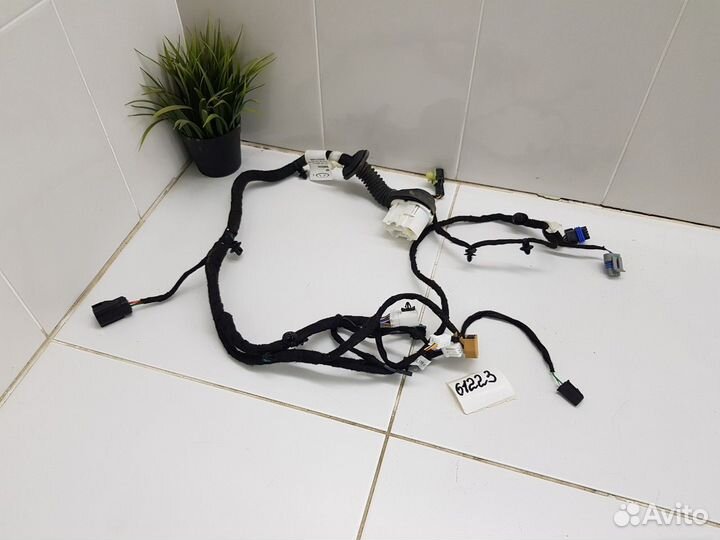 Электропроводка двери передняя левая