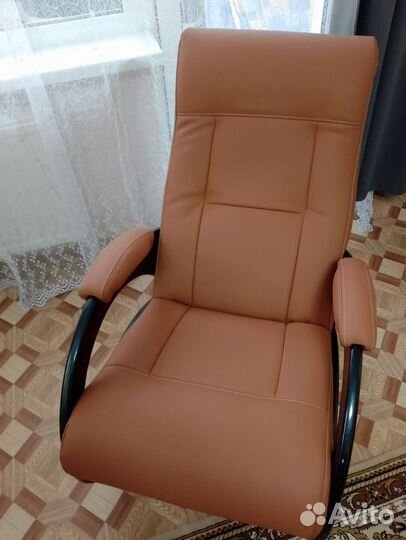 Кресло качалка кожаное