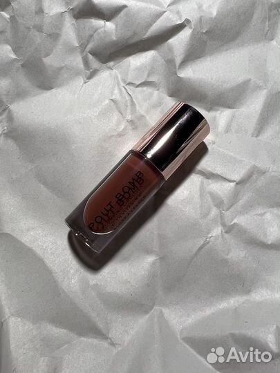 Блеск для губ makeup revolution